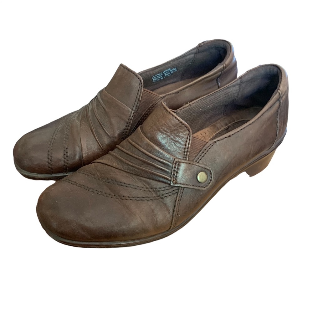 Earth Origins Archer brown leather slip on wide loafer shoes Women’s size 7.5 W